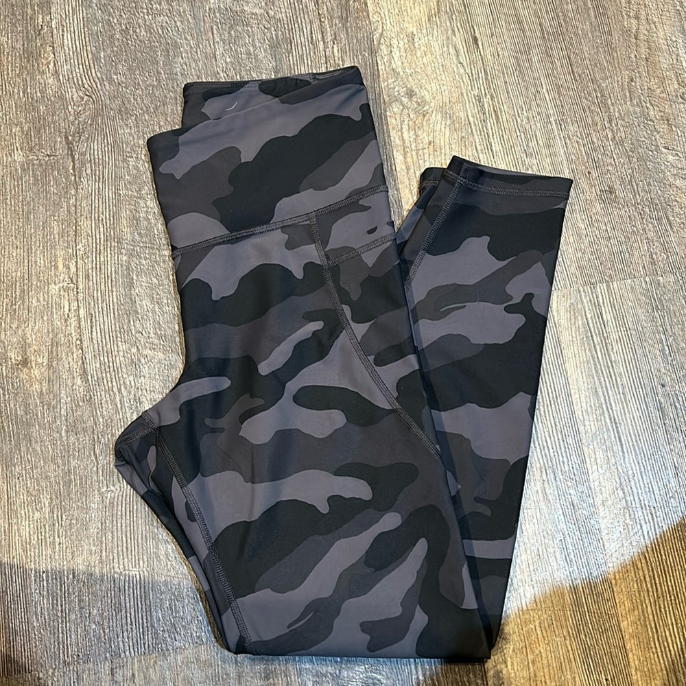 OLD NAVY- active leggings